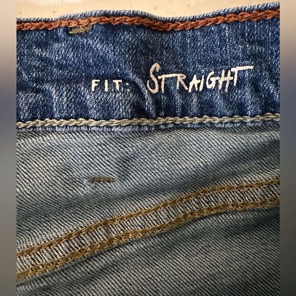 Eddie Bauer Men’s Straight Jeans - Picture 3 of 4